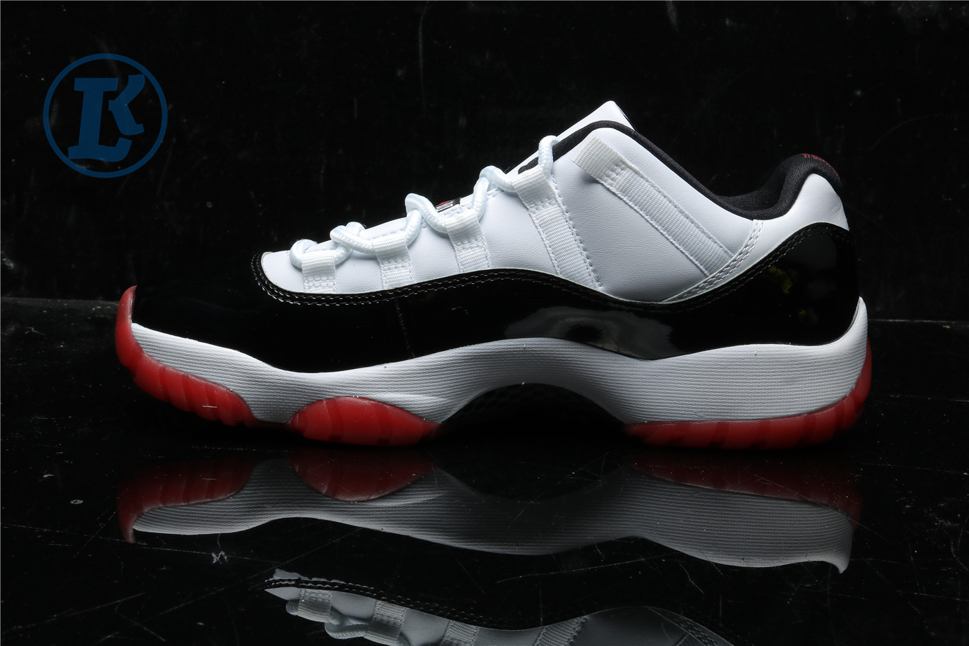 Jordan 11 Retro Low Concord Bred
